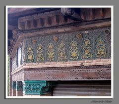 Detalle de friso en fachada (Toledo)