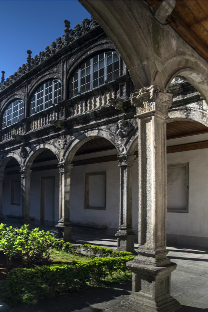 Detalle del Claustro de la antigua Facultad de Farmacia