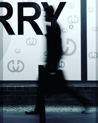 Detektiv Barney im Einsatz.