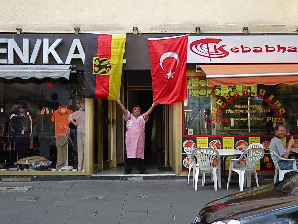 DeutschTürkischeFreundschaft Foto & Bild streetfotografie mit