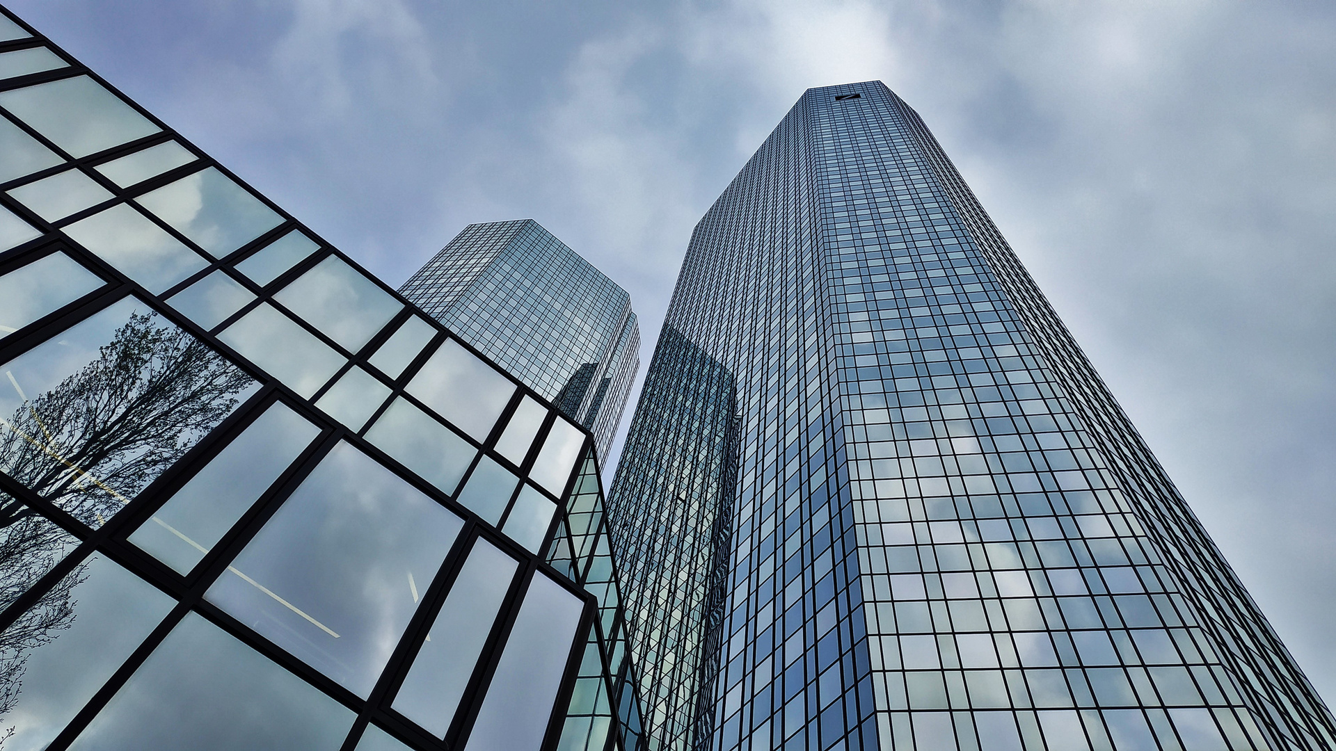 Deutsche Bank Zwillingstürme - Frankfurt am Main Foto & Bild | architektur, stahlbau, blau ...