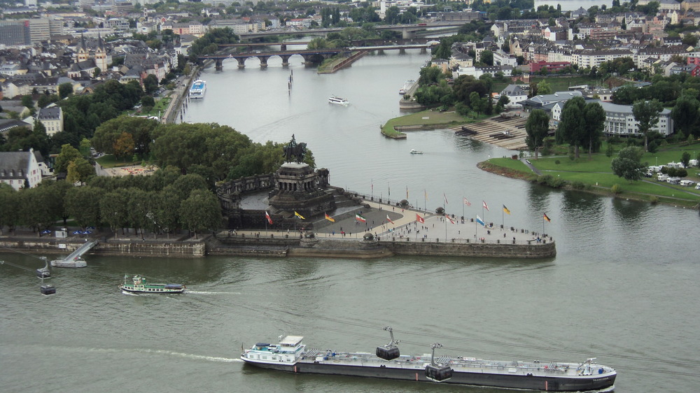 Deutsche Eck aus luftiger Höhe (Seilbahn-Koblenz)