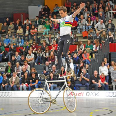 Kunstradfahren Bilder & Fotos