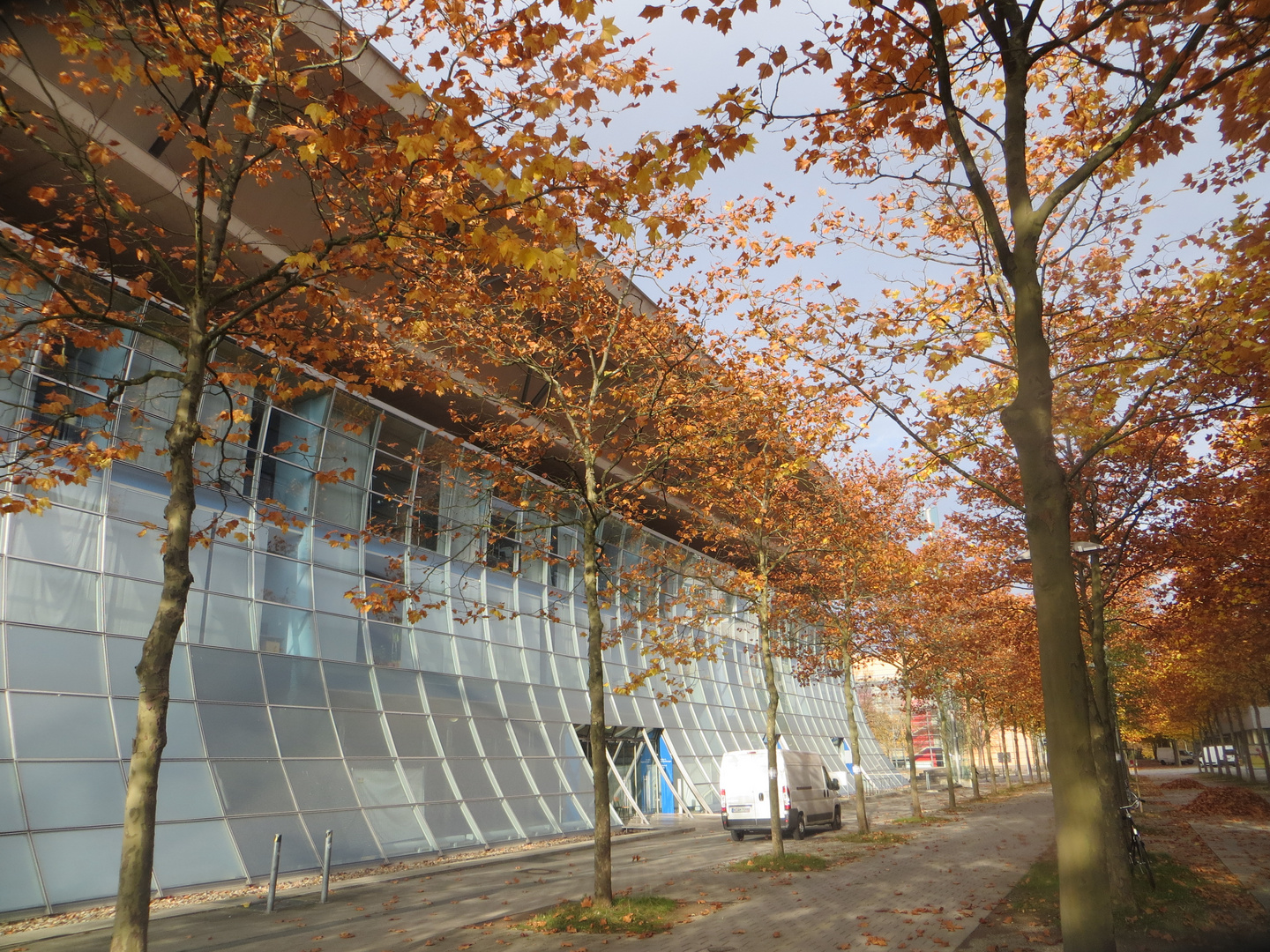 deutscher Pavillon im Herbst