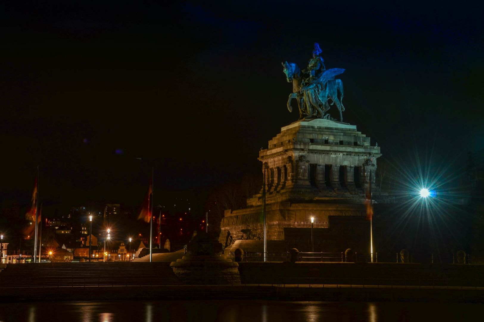deutsches eck Foto & Bild architektur, architektur bei nacht