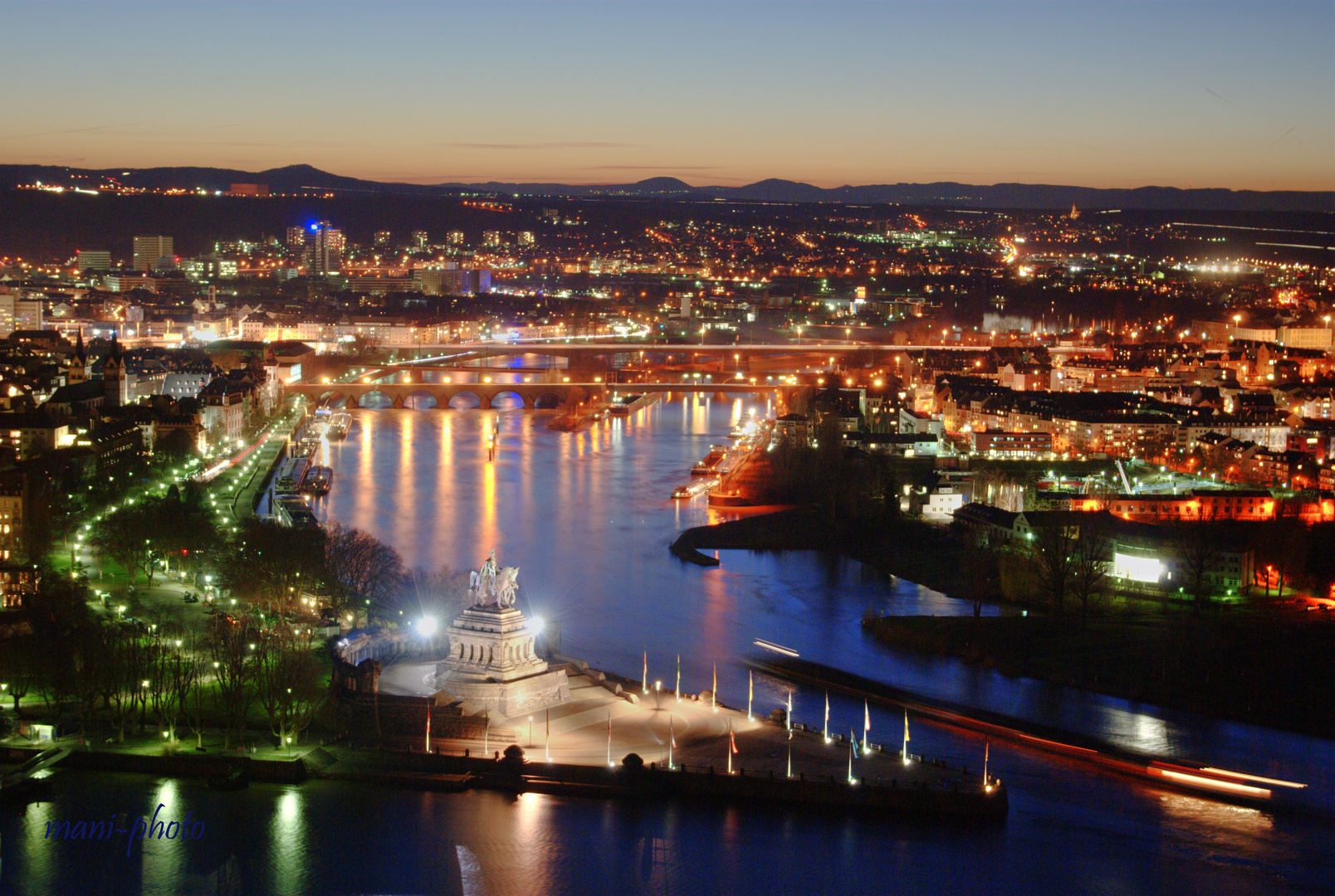 Deutsches Eck bei Nacht (Koblenz) Foto & Bild | architektur ...