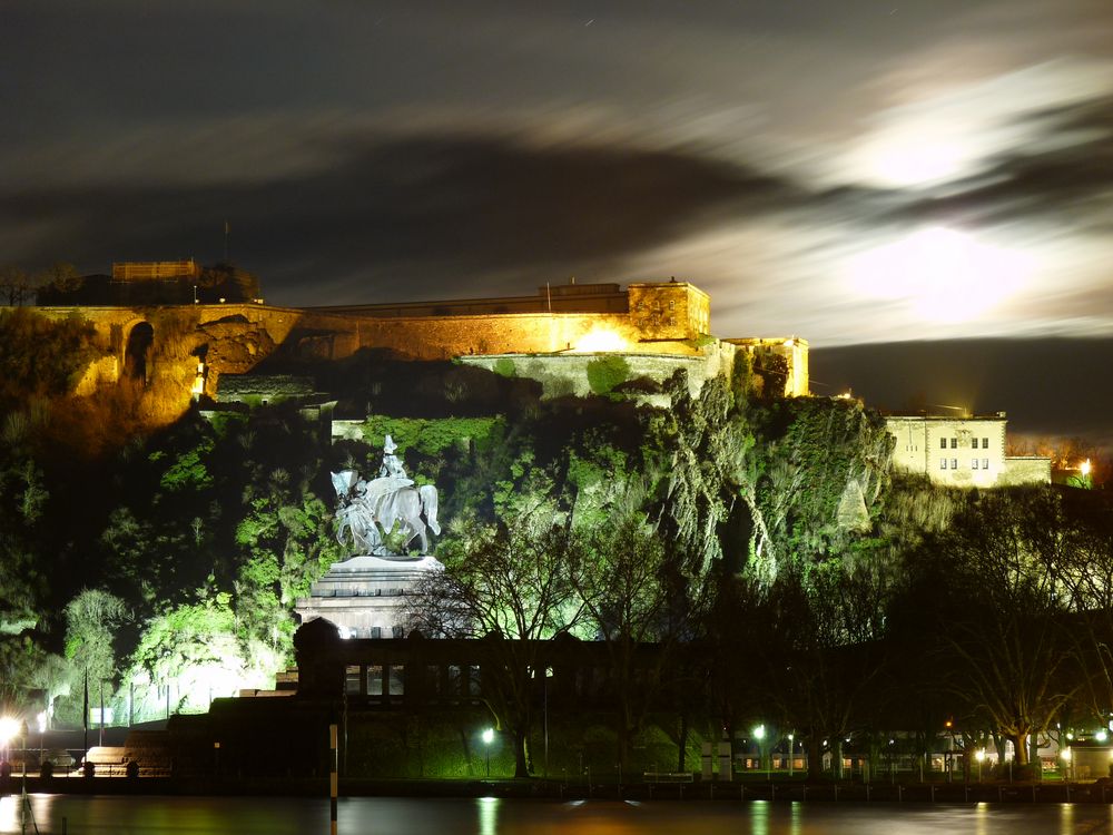 Deutsches Eck in voller Ausstrahlung von Stefan Engels 