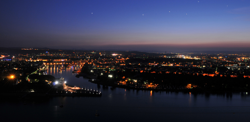 Deutsches Eck Koblenz bei nacht