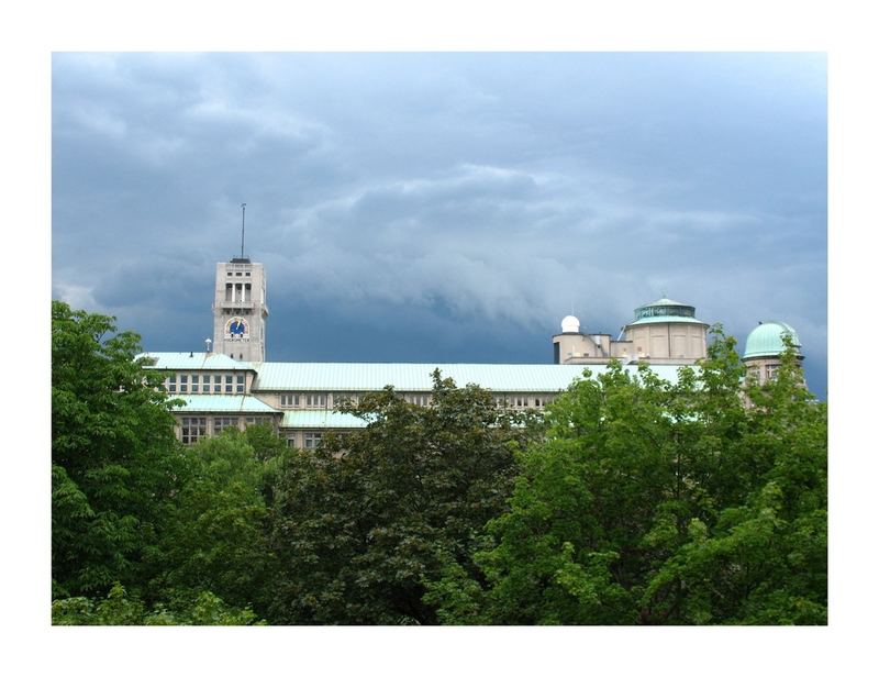 Deutsches Museum vor dem Sturm