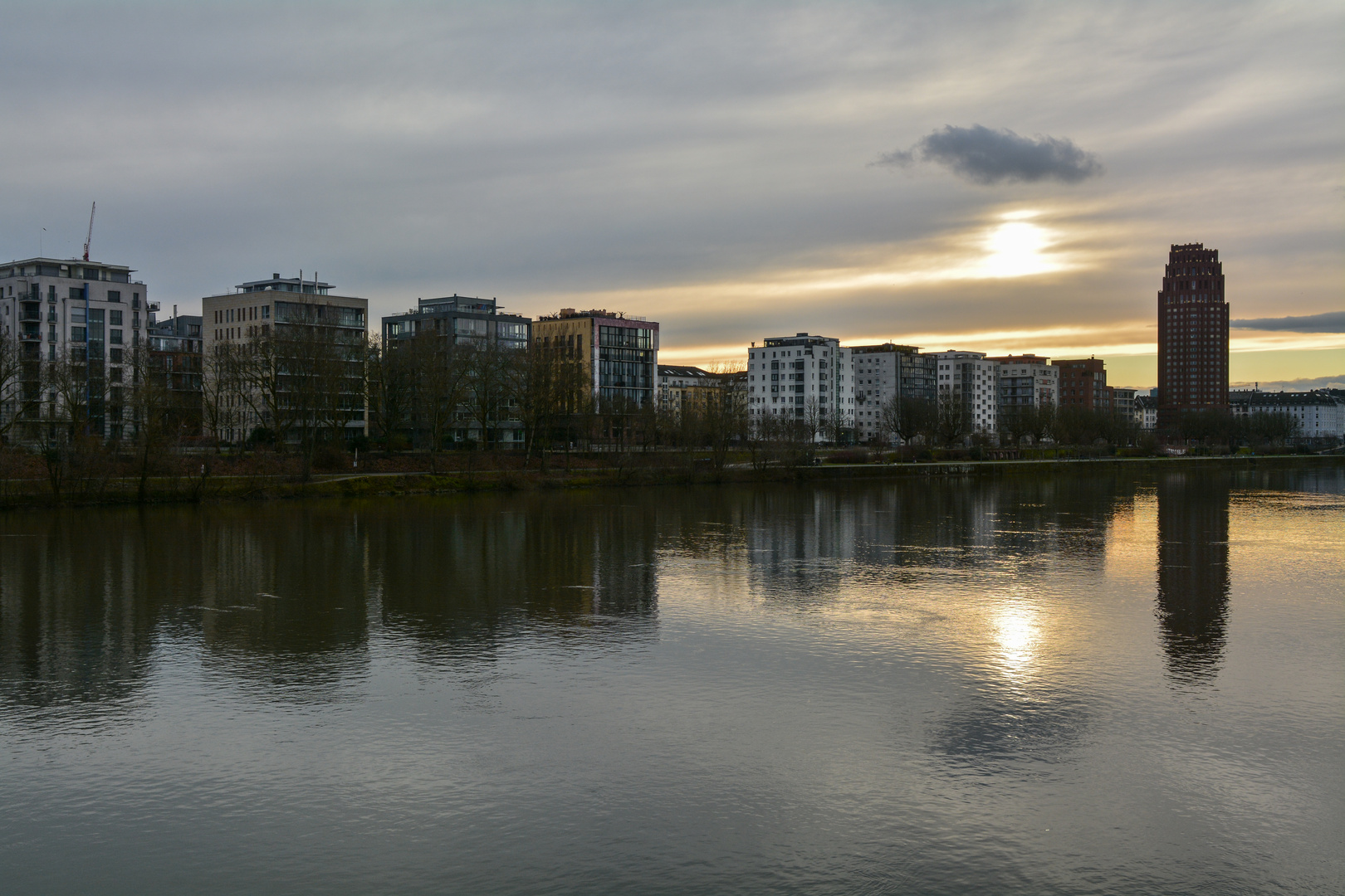 Deutschherrnufer in der Abendsonne (März 2016)