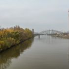 Deutschherrnufer in Frankfurt von der neuen Mainbrücke aus