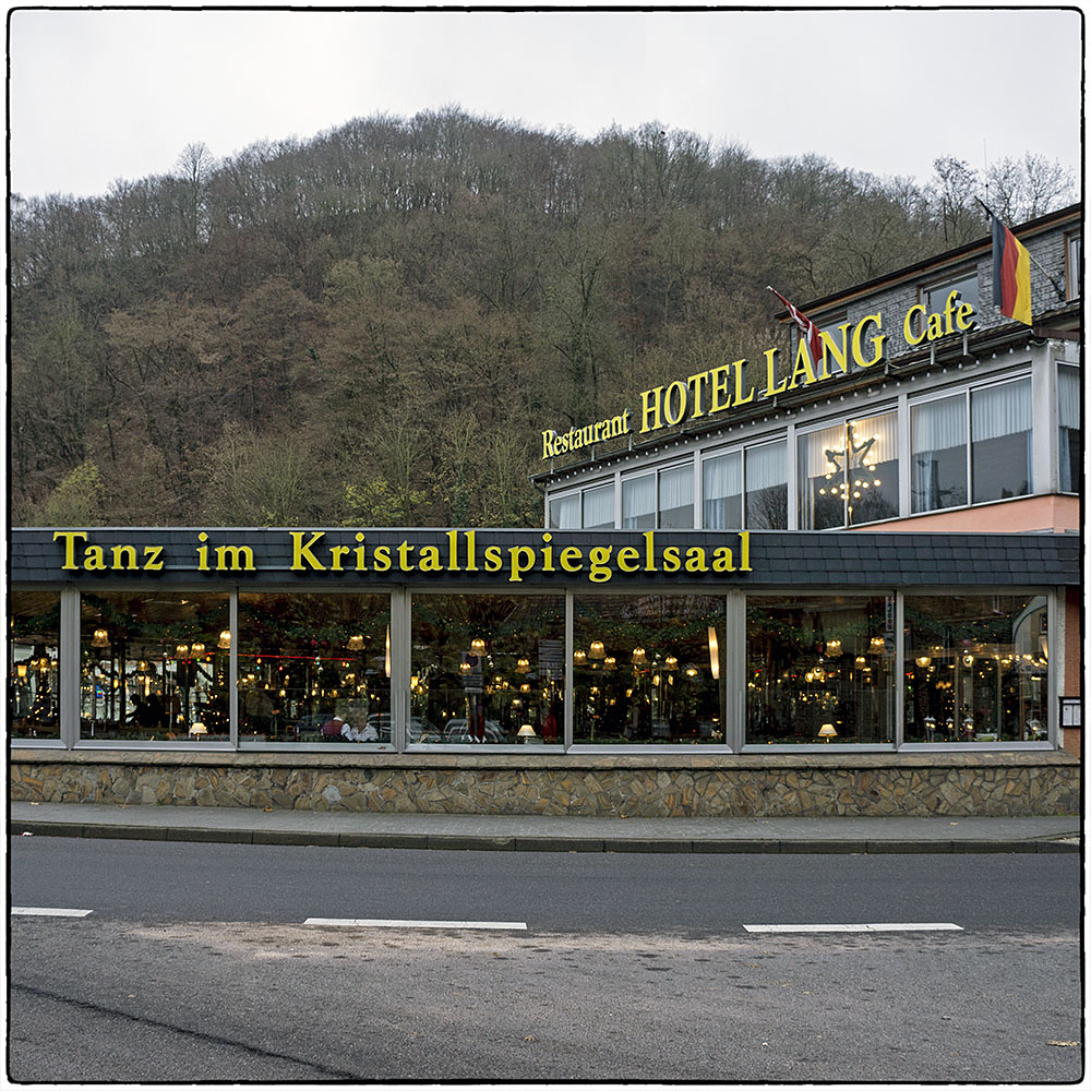 Deutschland im Quadrat - Tanz im Kristallspiegelsaal