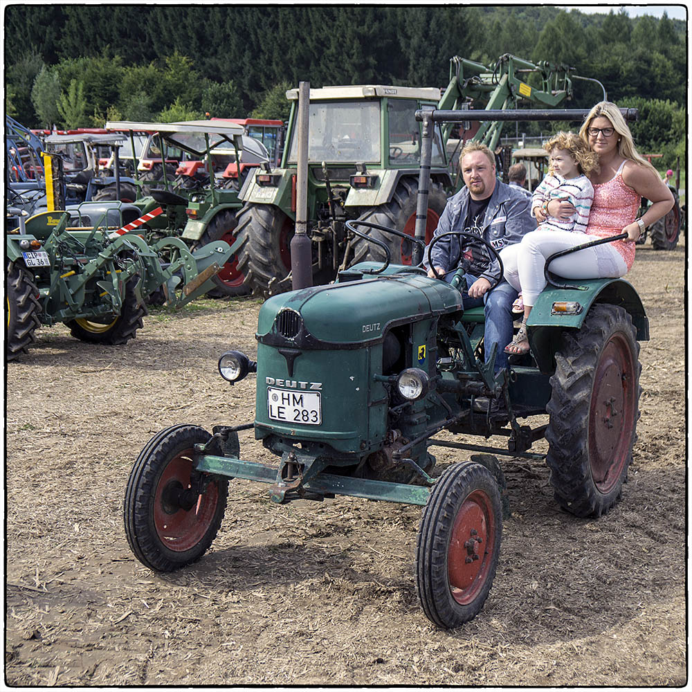 Deutschland im Quadrat - Trecker fahrn' ....