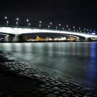 Deutzer Brücke bei Nacht