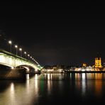 Deutzer Brücke mit Kölner Dom