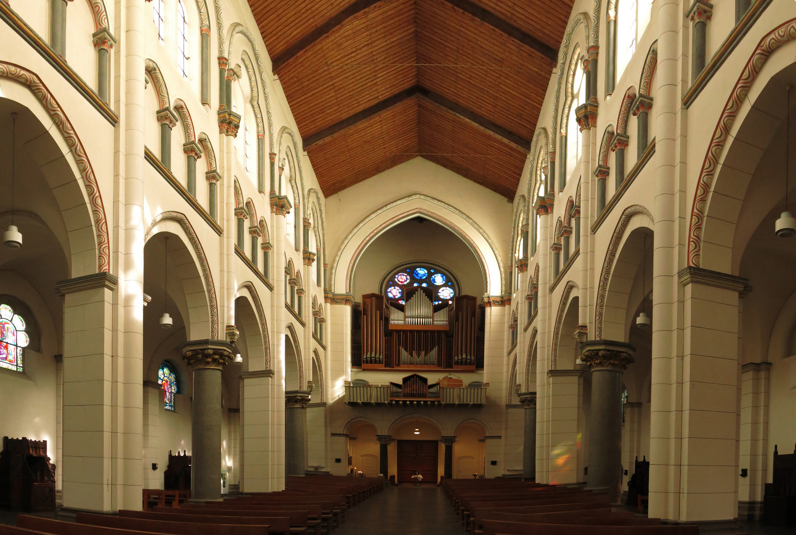 Deutzer Dom, Blick zur Orgel