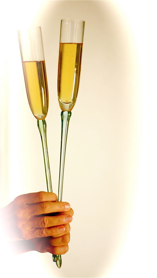 Deux Flutes Et Du Bon Champagne Pour Feter Un Bon Anniversaire Photo Et Image World Images Fotocommunity Deux Flutes Et Du Bon Champagne Pour Feter Un Bon Anniversaire Photo Et Image World Images Fotocommunity