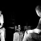 Deux hommes dans un bar