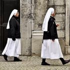 Deux soeurs pour un Père?