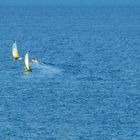 Deux voiles au large de Menton