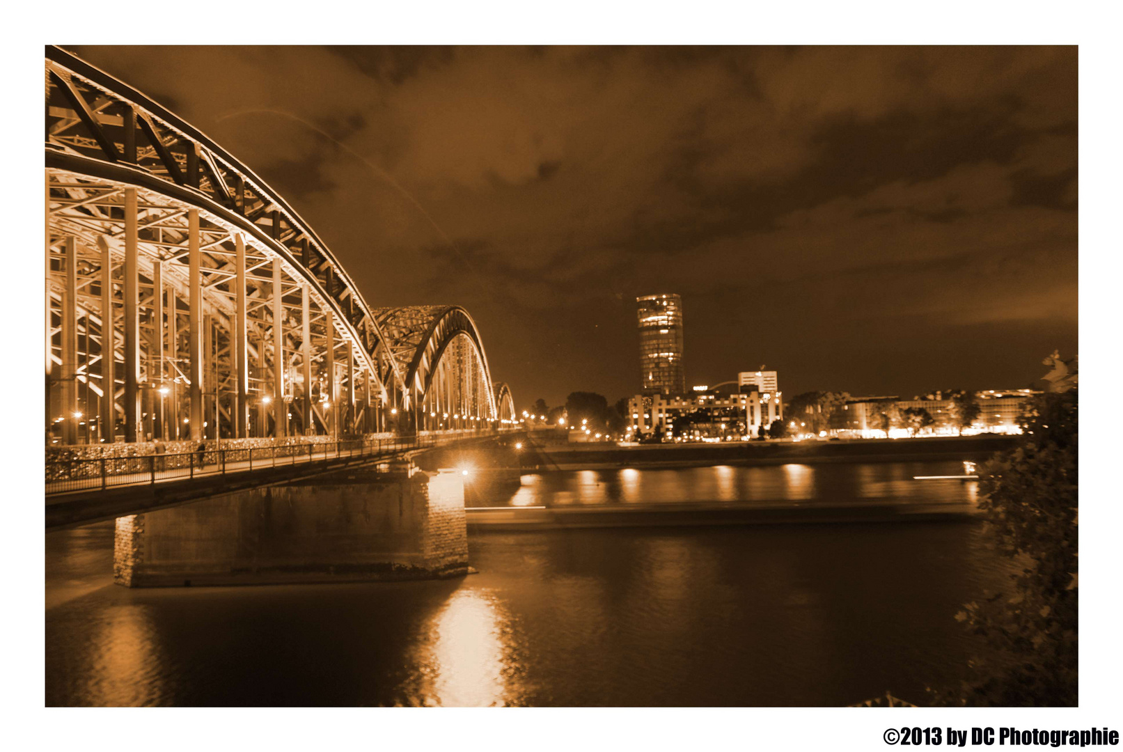 Deuzerbrücke by NIght