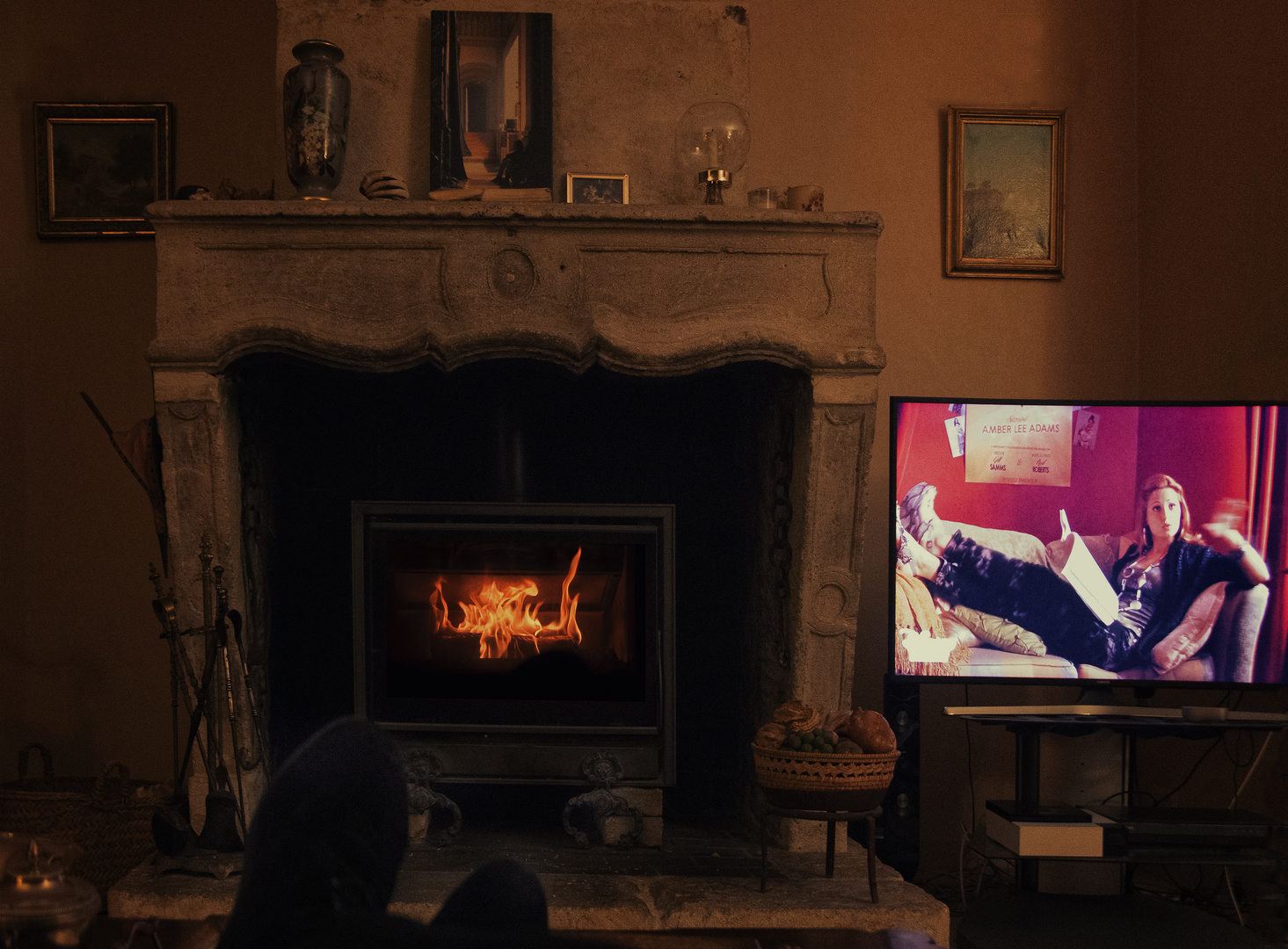 Comment Mettre Un Feu De Cheminée Sur La Télé Samsung Devant une télé et un bon feu photo et image | spécial concours, un