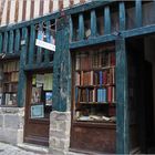 Devanture d’un libraire bouquiniste  --  Rue de la Boucherie, Limoges