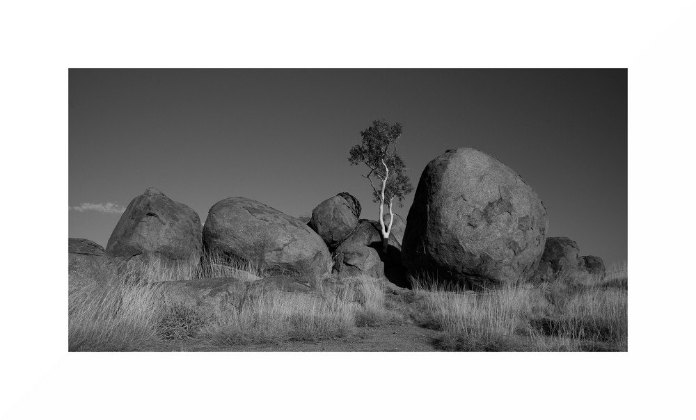 ...Devils Marbles 9 SW...