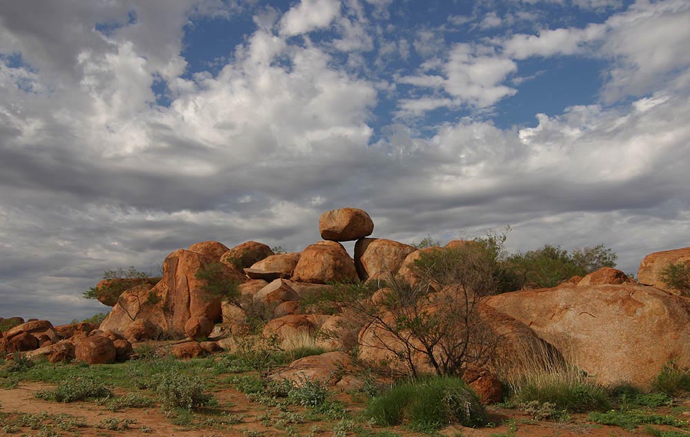 Devils Marbles bei Sonnenaufgang