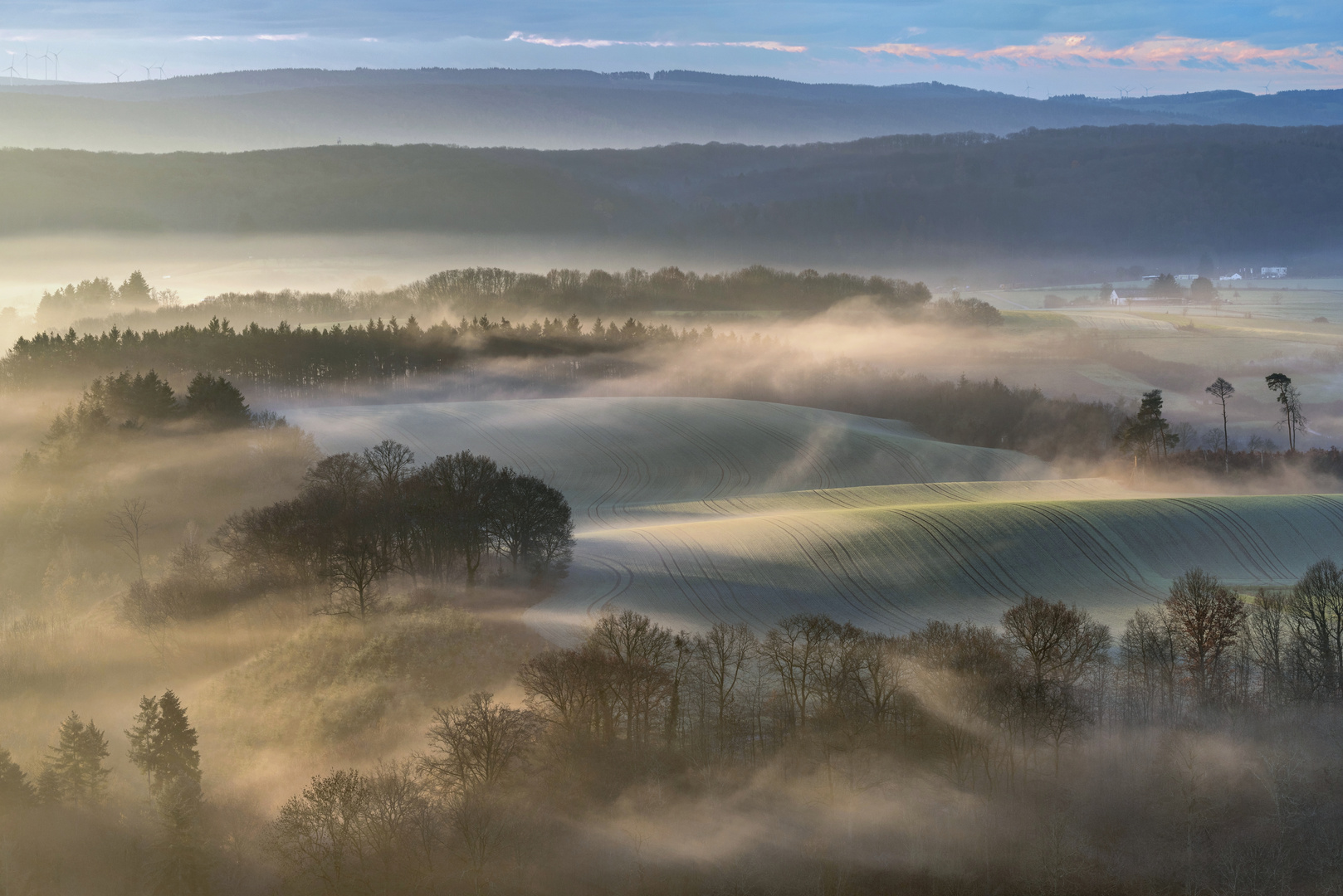 *Dezember im Tal der Morgennebel*