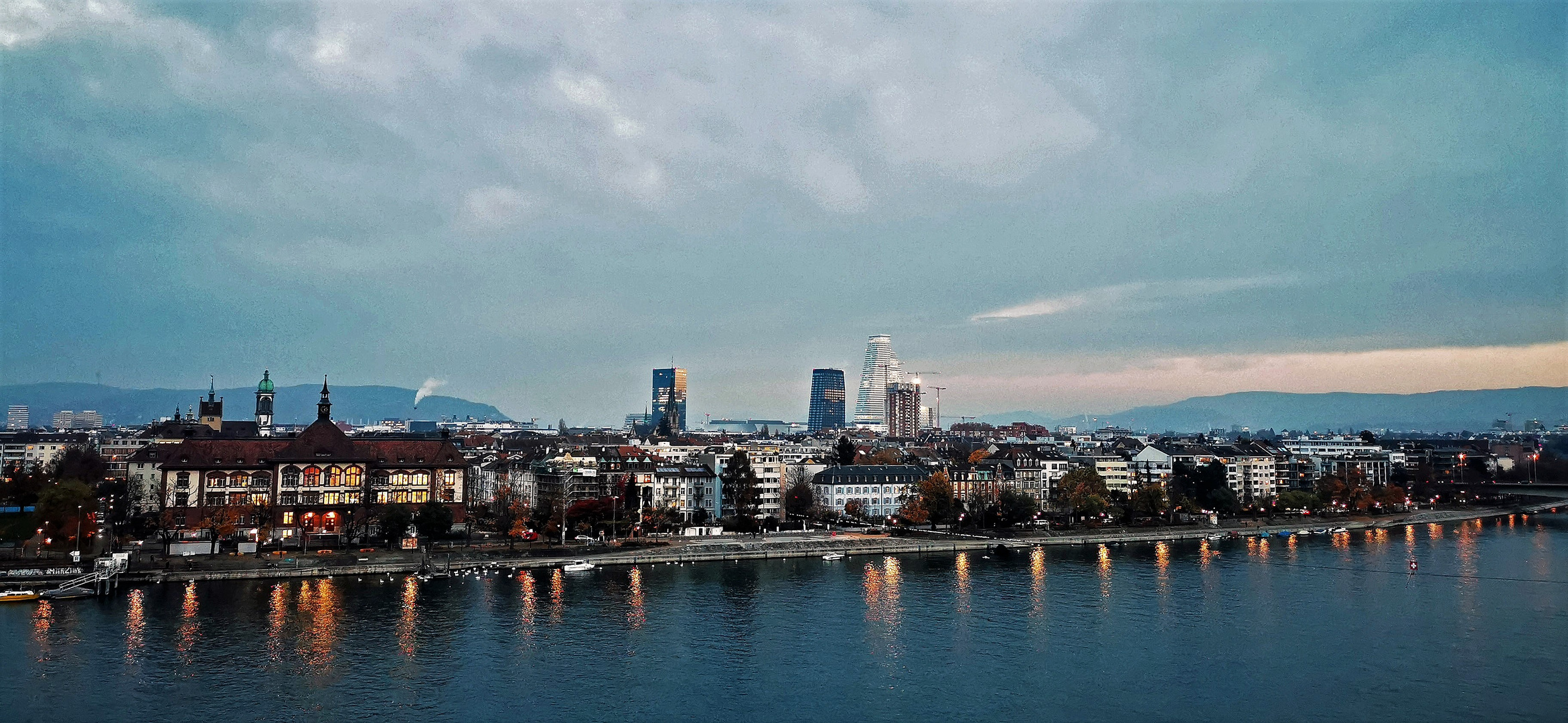 Dezemberabend, Unterer Rheinweg Basel