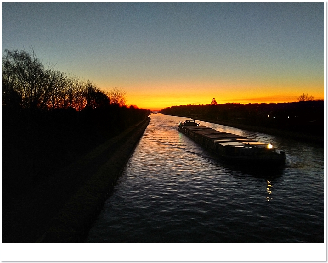 Dezembermorgen am Mittellandkanal