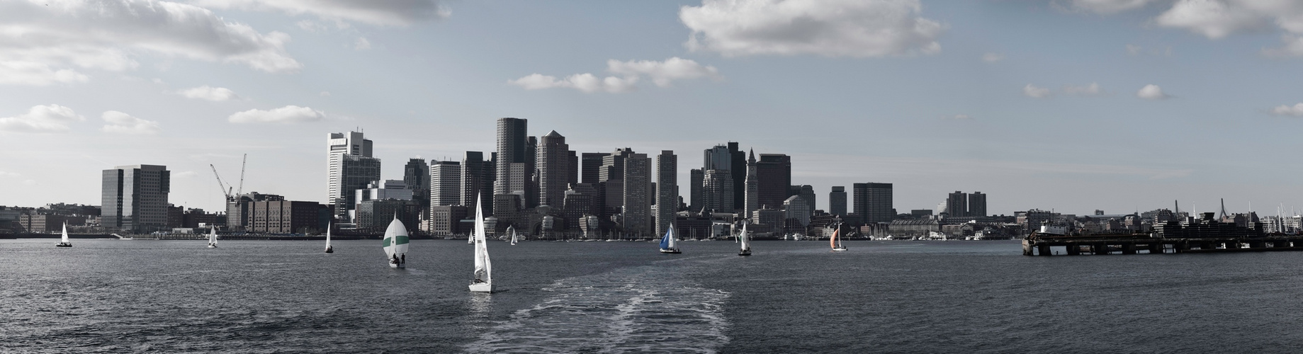 Dezembersonne im Hafen von Boston