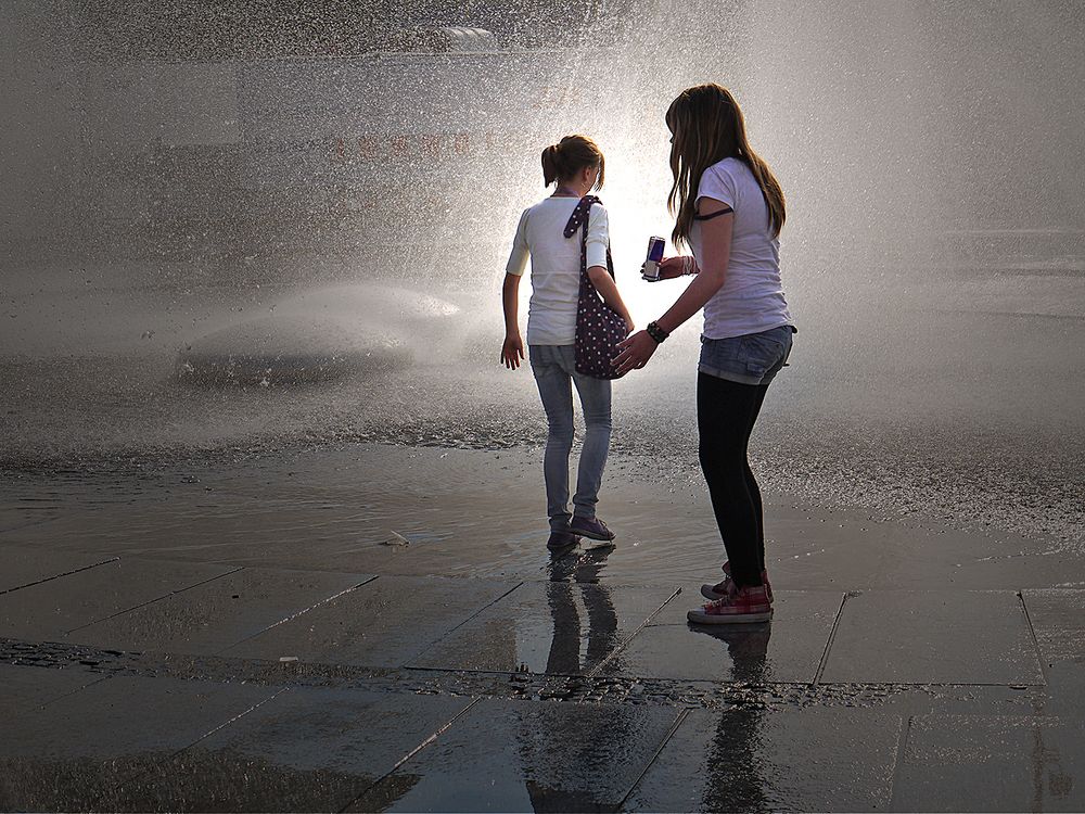 Schnappschuss am Springbrunnen von Gerhard Petmeki 