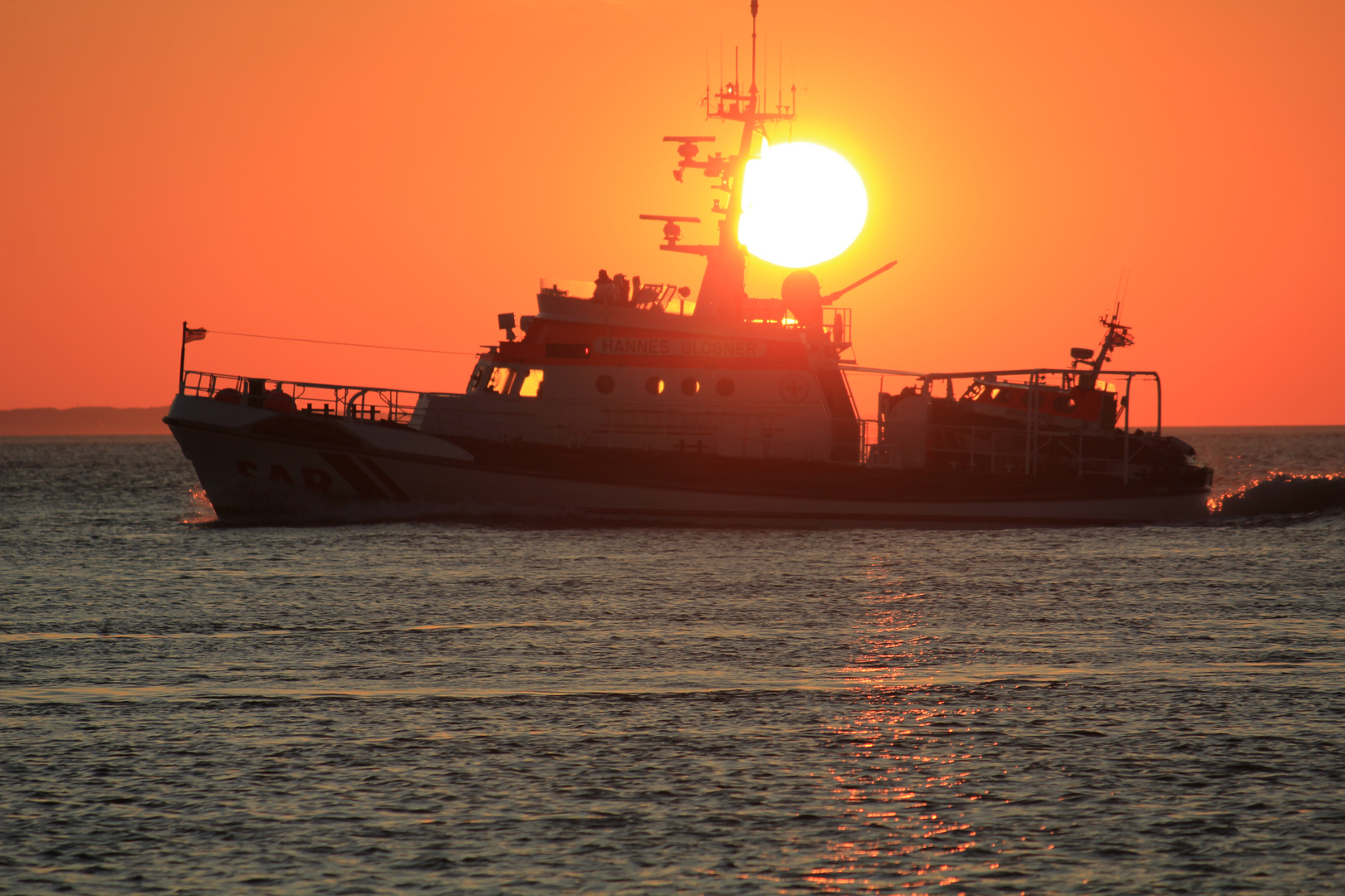 DGZRS im Sonnenuntergang