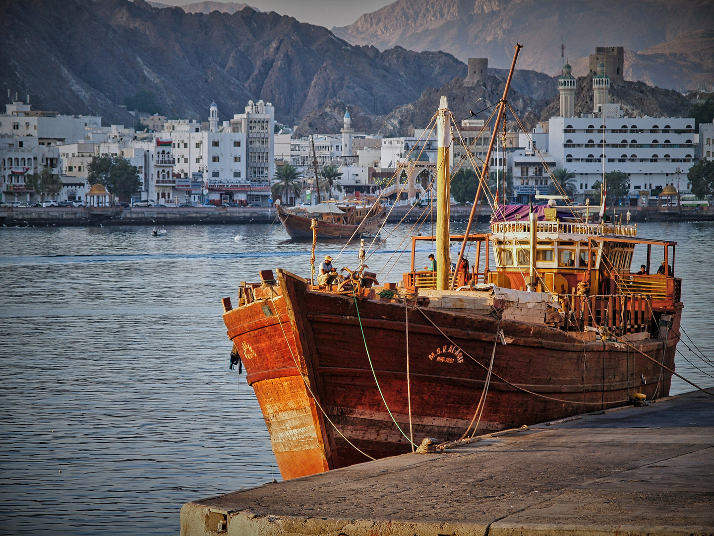 Dhau vor den Toren Muscat´s Foto & Bild seefahrt maritime motive