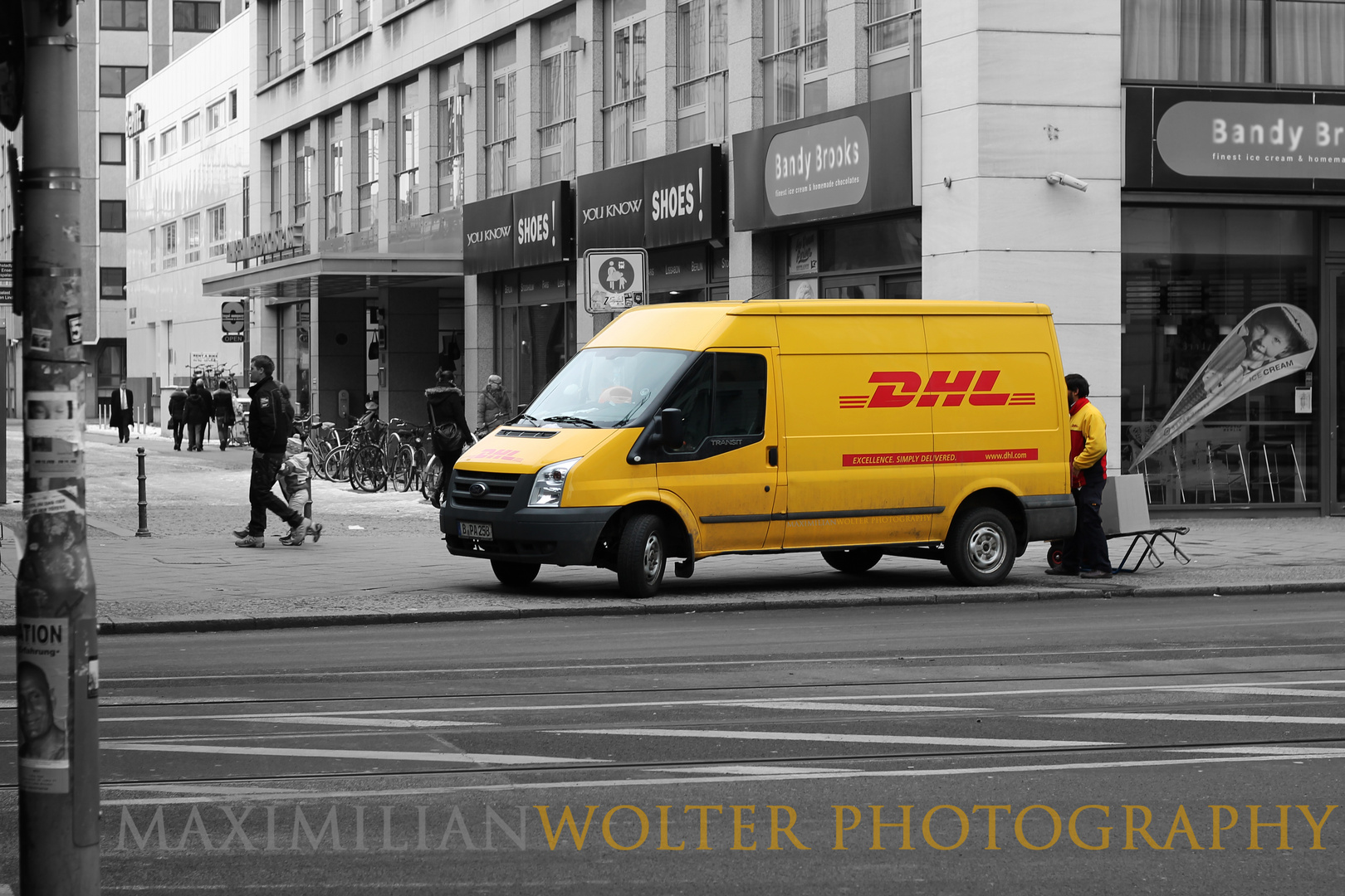 DHL