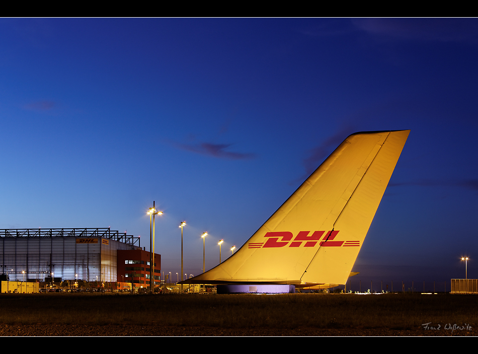 >>> DHL Air Hub @ sunset 