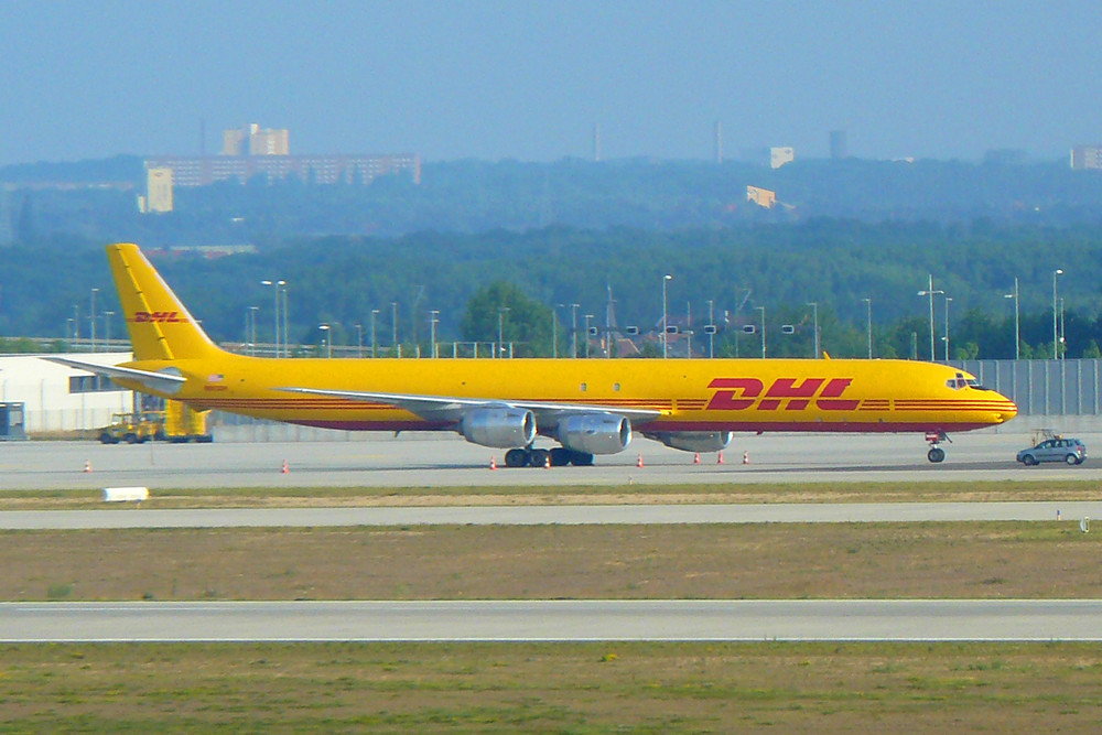 DHL DC-8 in Lej