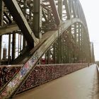 d´Hohenzollernbrücke Köln