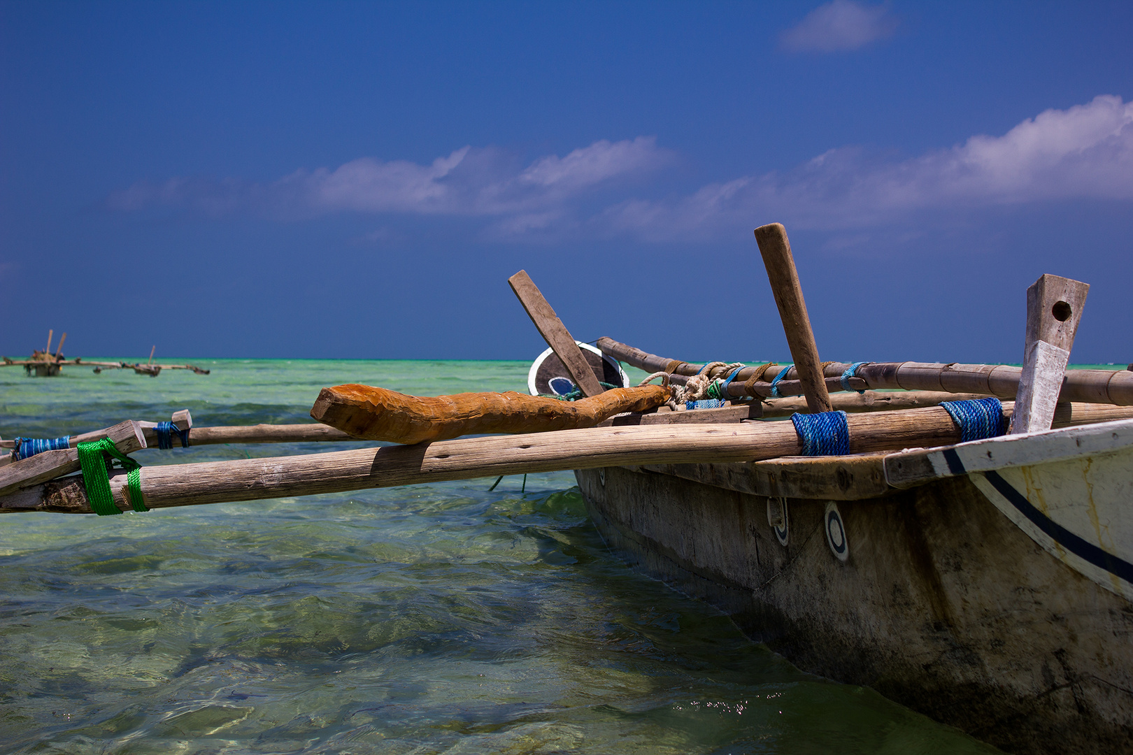 Dhow vor Anker liegend