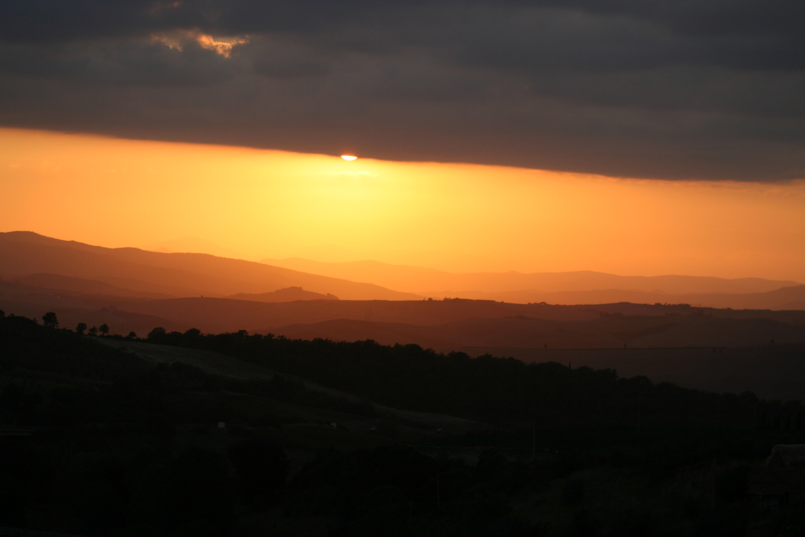 di fronte,Montalcino