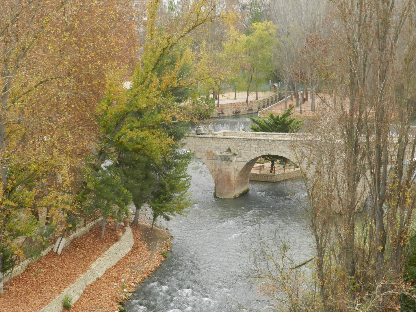 Día Nublado en Alcalá del Júcar