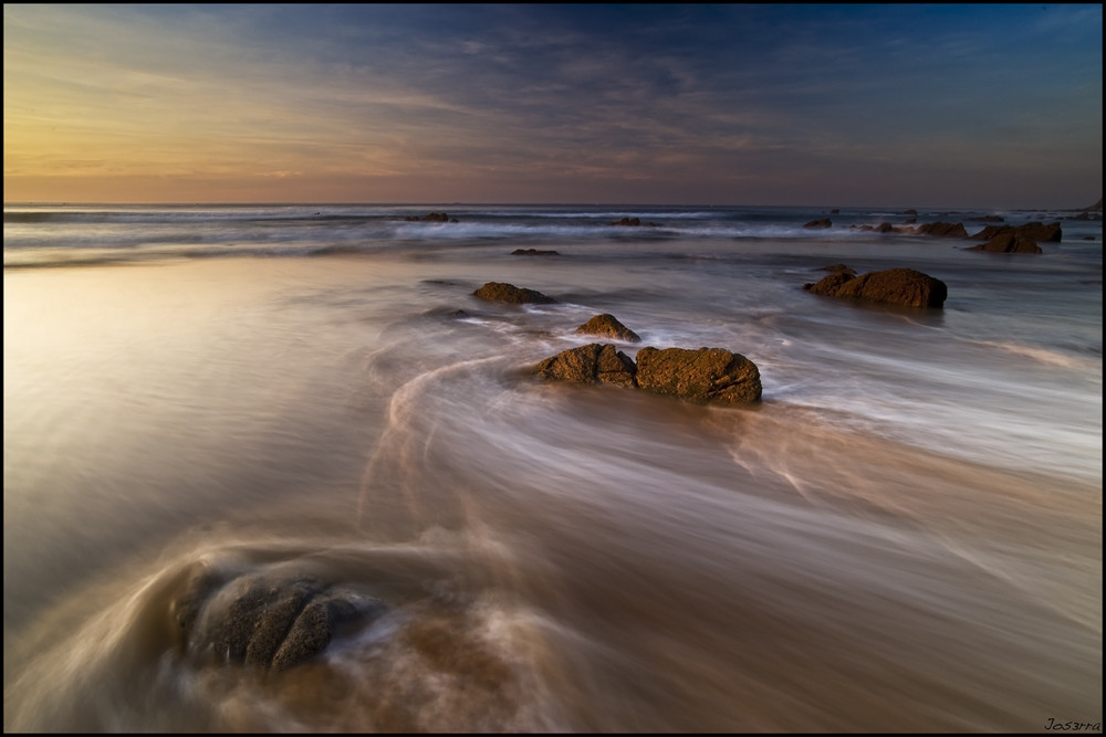 DIAGONALES DE AGUA Y ROCAS