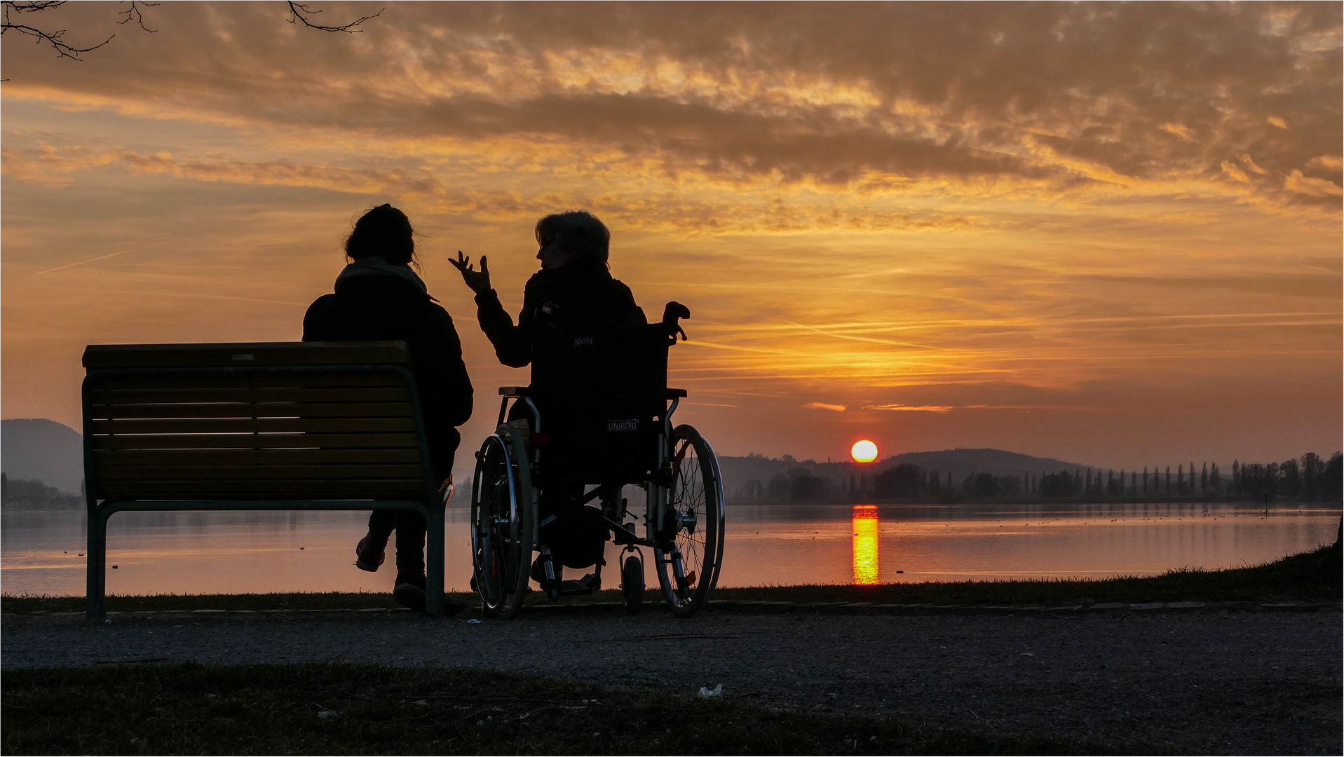 Dialog bei Sonnenuntergang