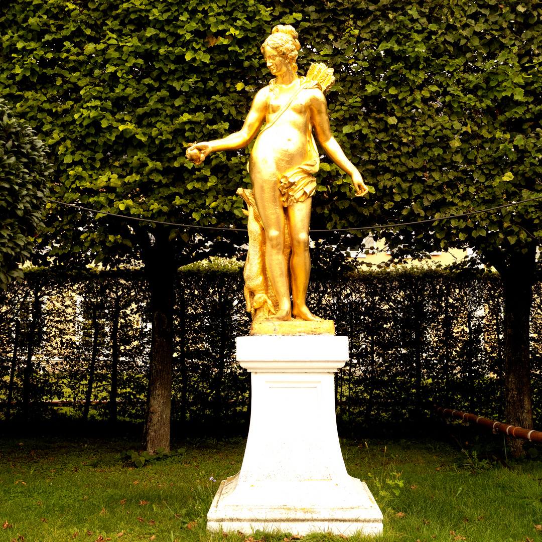 Diana-Statue Göttin der Jagd