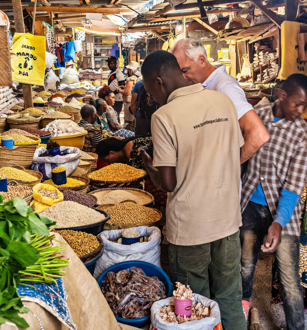 Dichtes Gedränge auf dem Markt