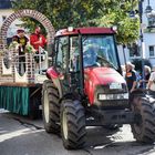 Dicke Trecker - bunte Wagen