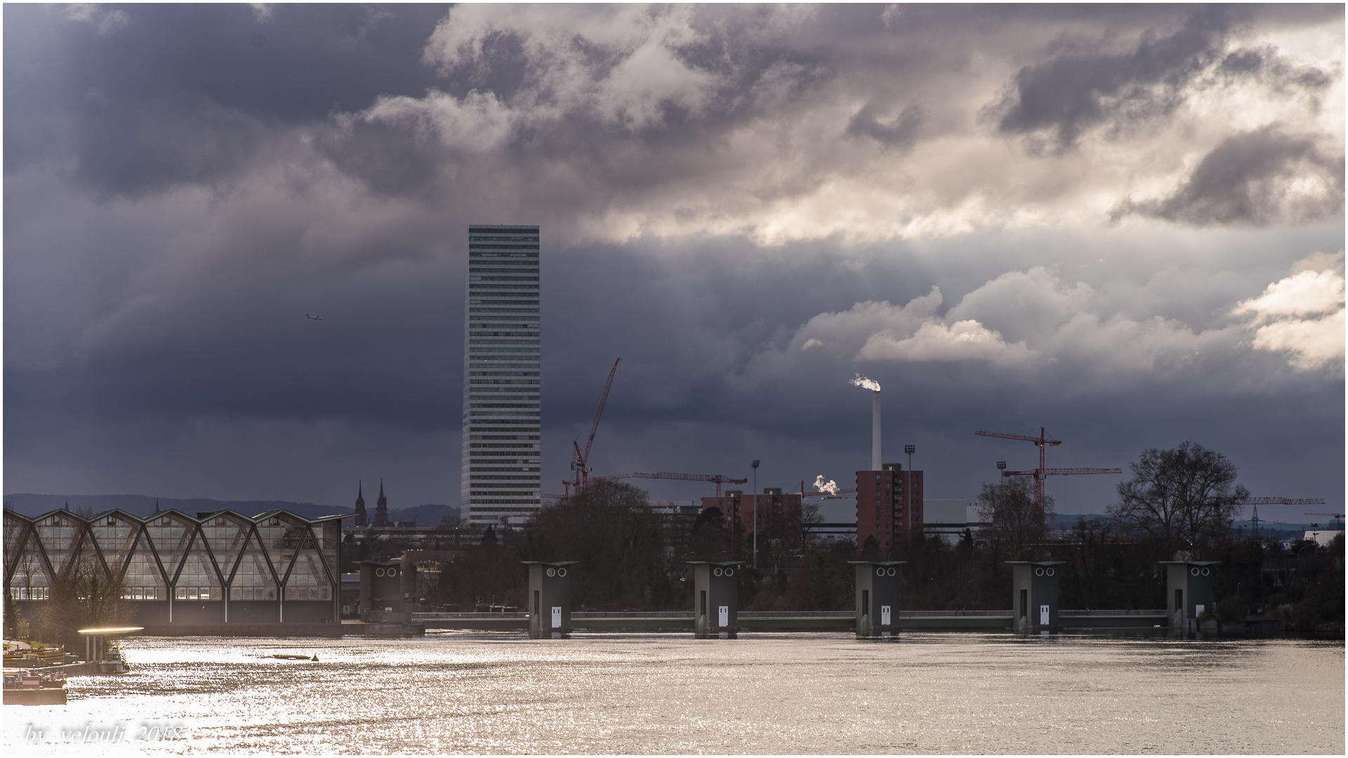 Dicke Wolken über Basel