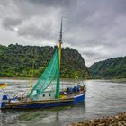 Dicke Wolken über der Loreley